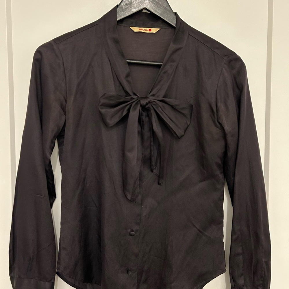 Bacca by Tomorrowland – Black Silk-Cotton Tie-Front Blouse